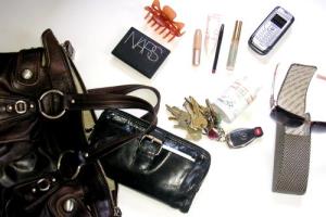 what do we carry in women purse